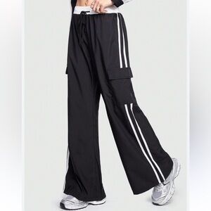 BLACK BAGGY SWEATPANTS